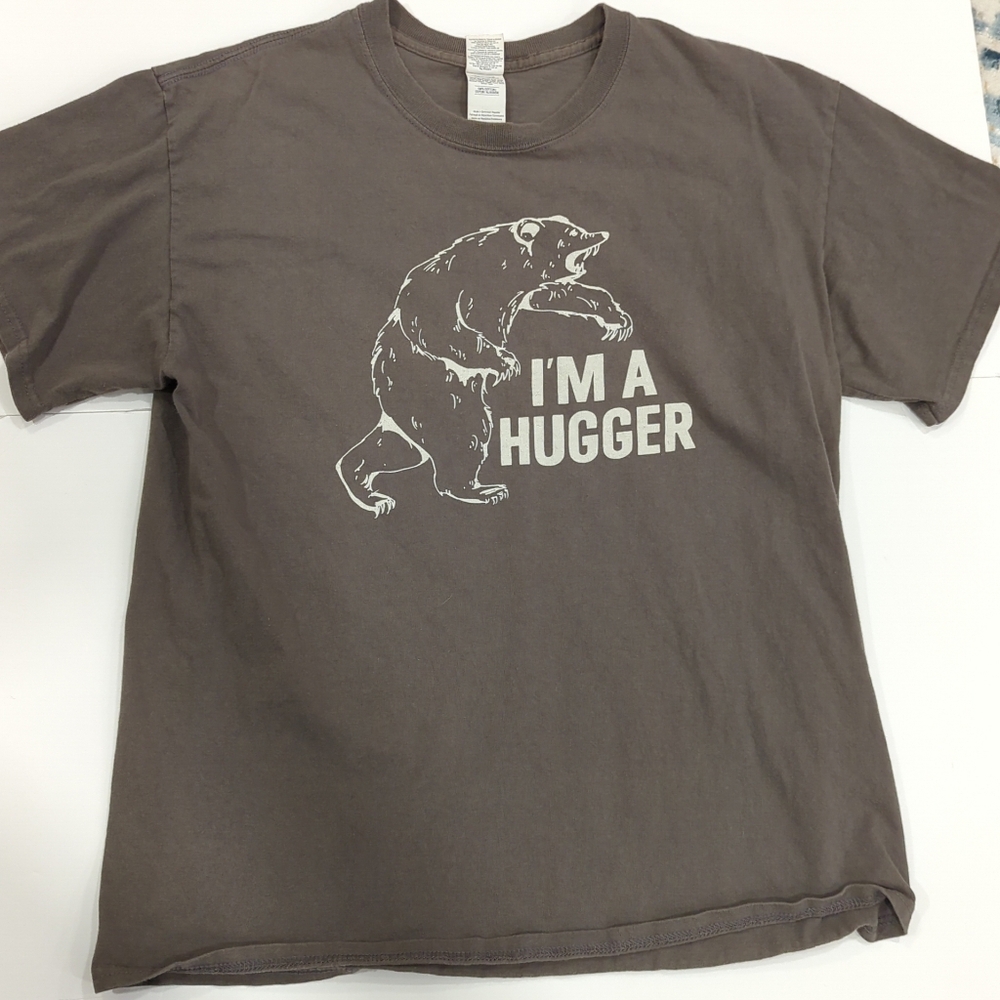 Gildan Brown Short Sleeve Tee with Bear Print